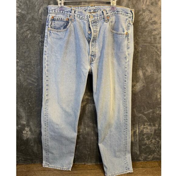 VTG 90s Levi’s 501 Button Fly Light Wash Denim Jeans Men’s 38x30 Made in USA! - Picture 1 of 8
